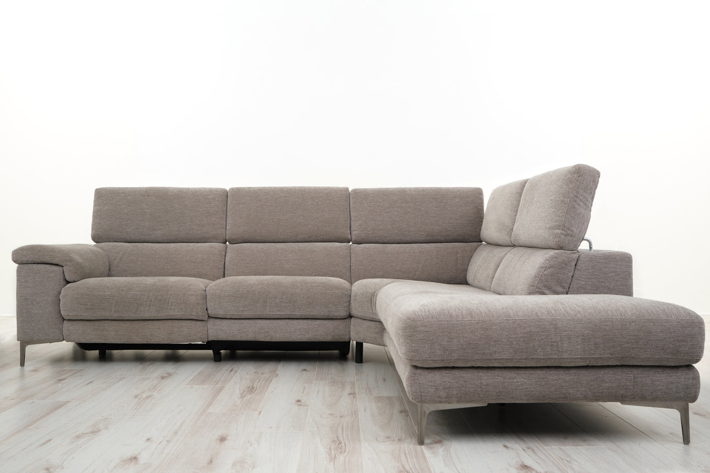 DARCY CORNER SOFA LEFT ARM FACING