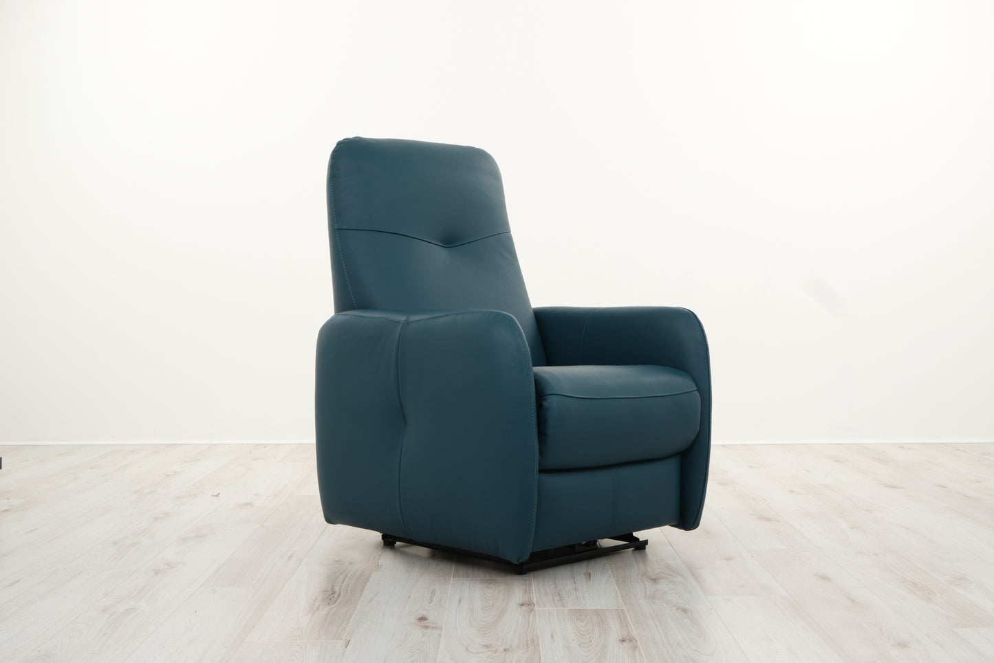 BILBAO ELECTRIC LEATHER ARMCHAIR