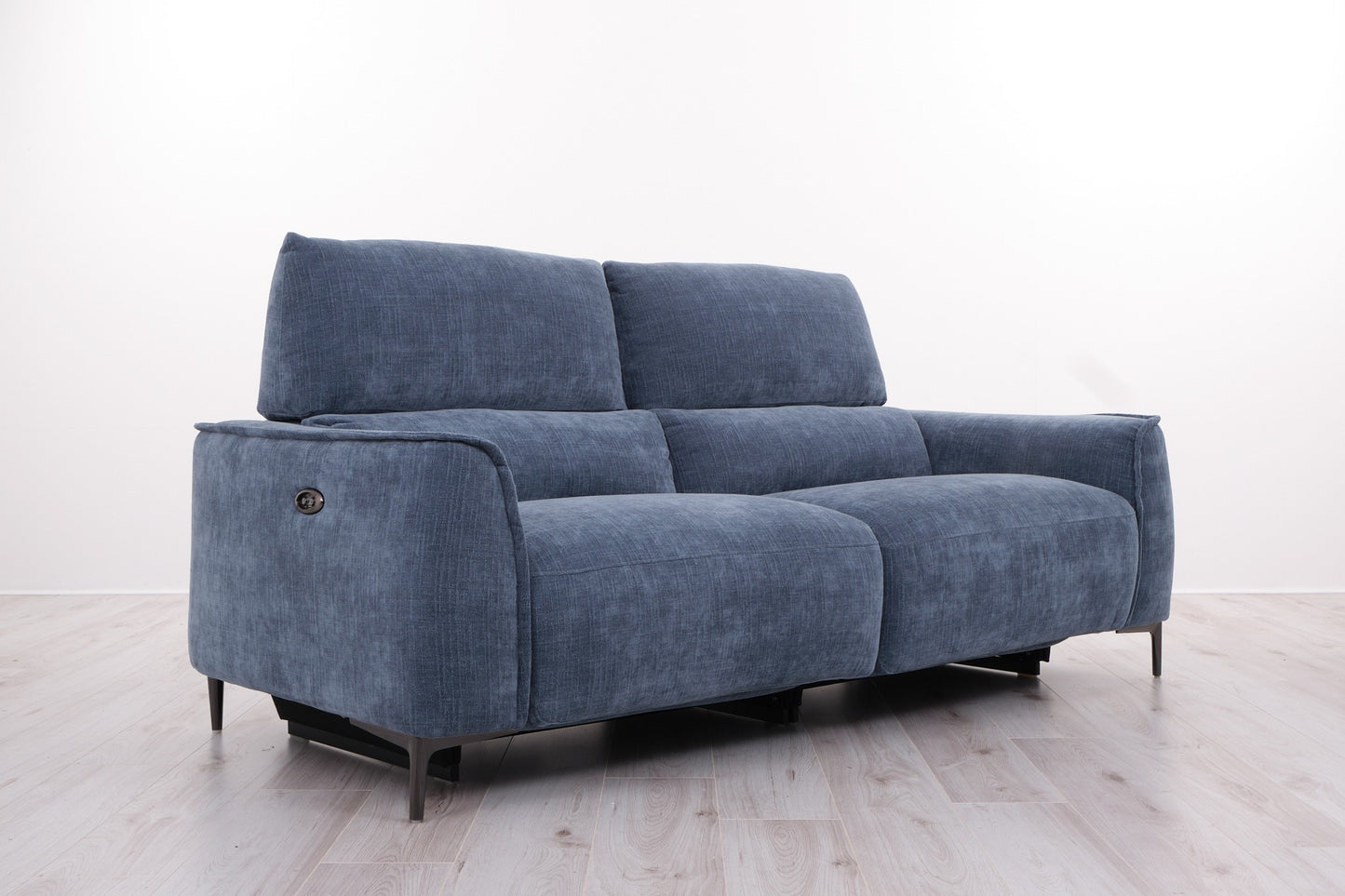 TRAVIS SMALL 2.5 SEATER ELECTRIC RECLINING SOFA