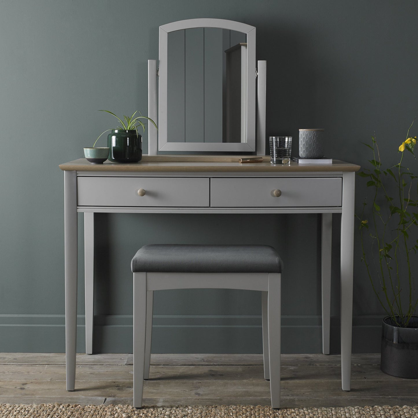 GUIA DRESSING TABLE