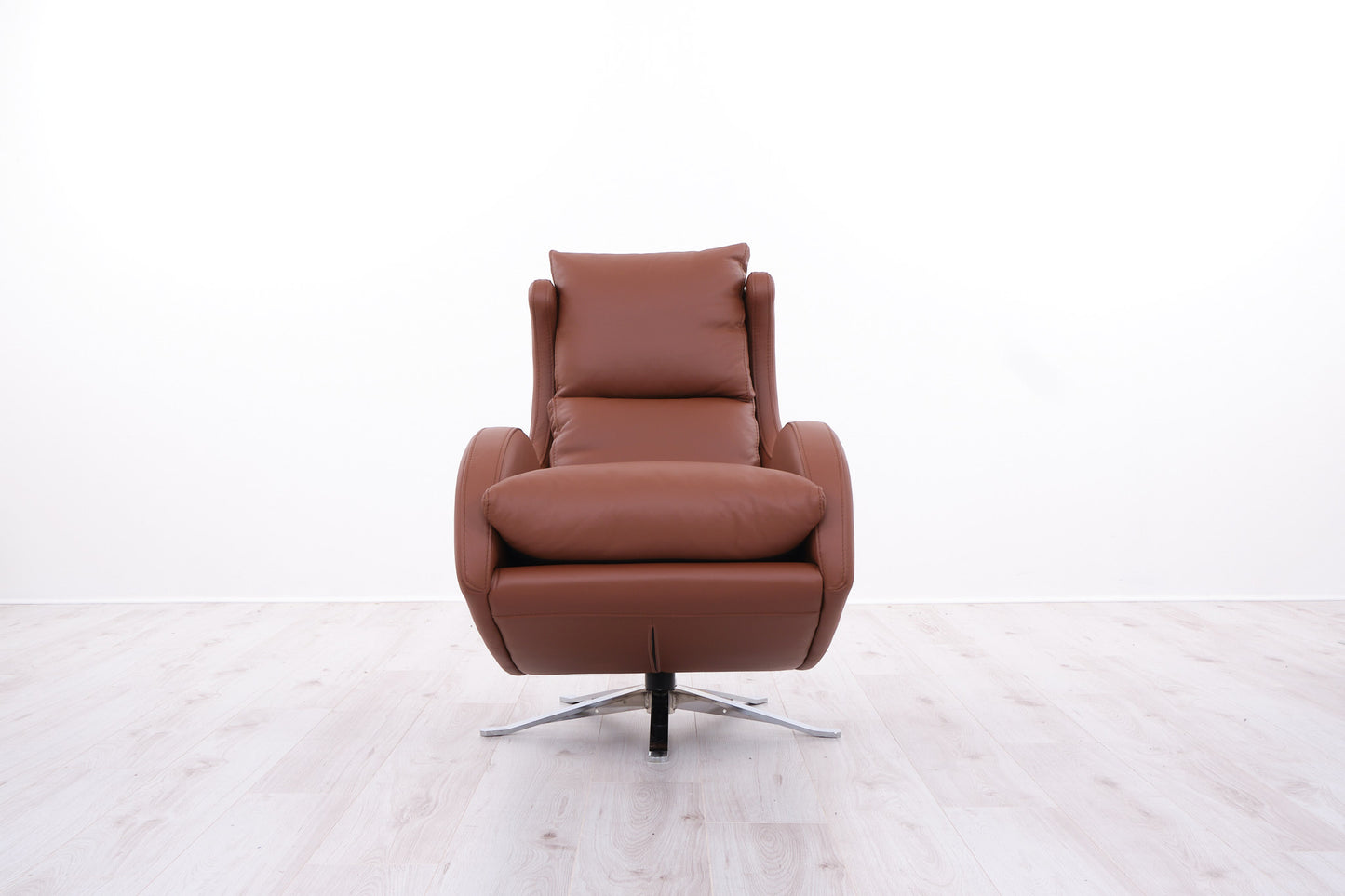 LENNY LEATHER SWIVEL CHAIR